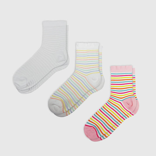 women's mixed lace socks, showcasing a combination of lace patterns for an elegant and charming look.