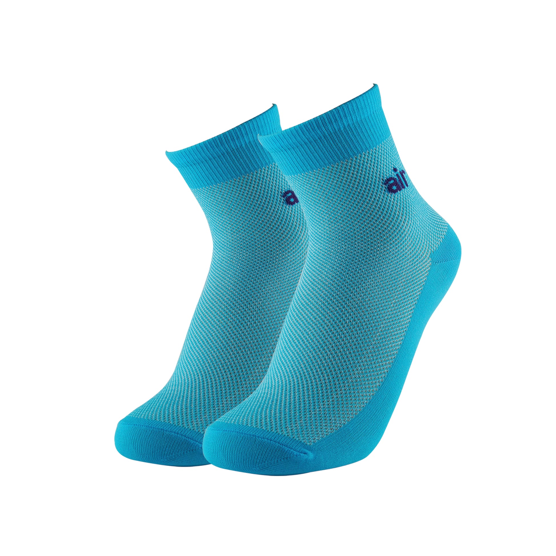 Women's low-cut socks with air performance features, offering optimal ventilation and temperature regulation during exercise