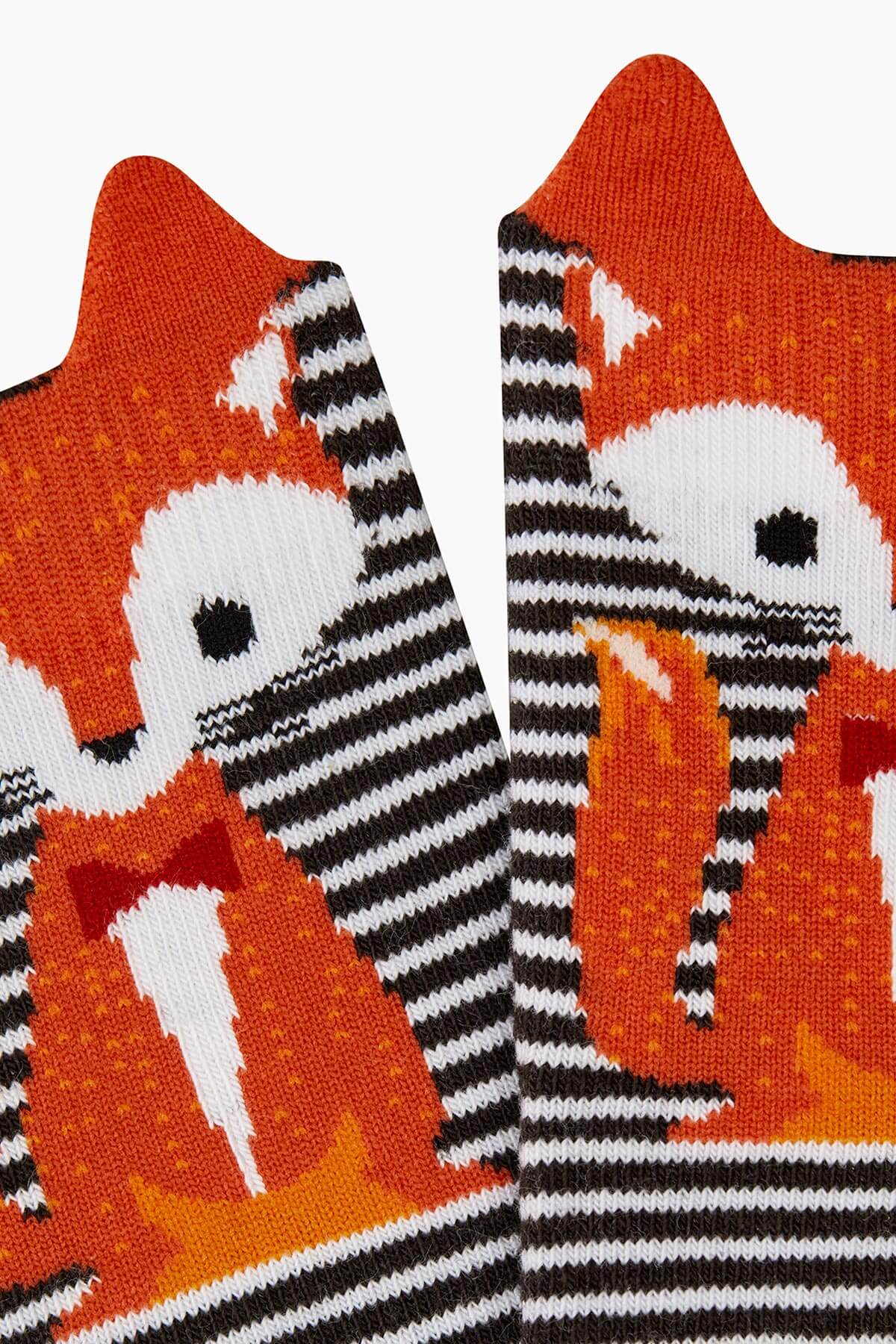 3D Gray striped Design ankle cotton socks by Sockmate, The Fox has a bow tie.