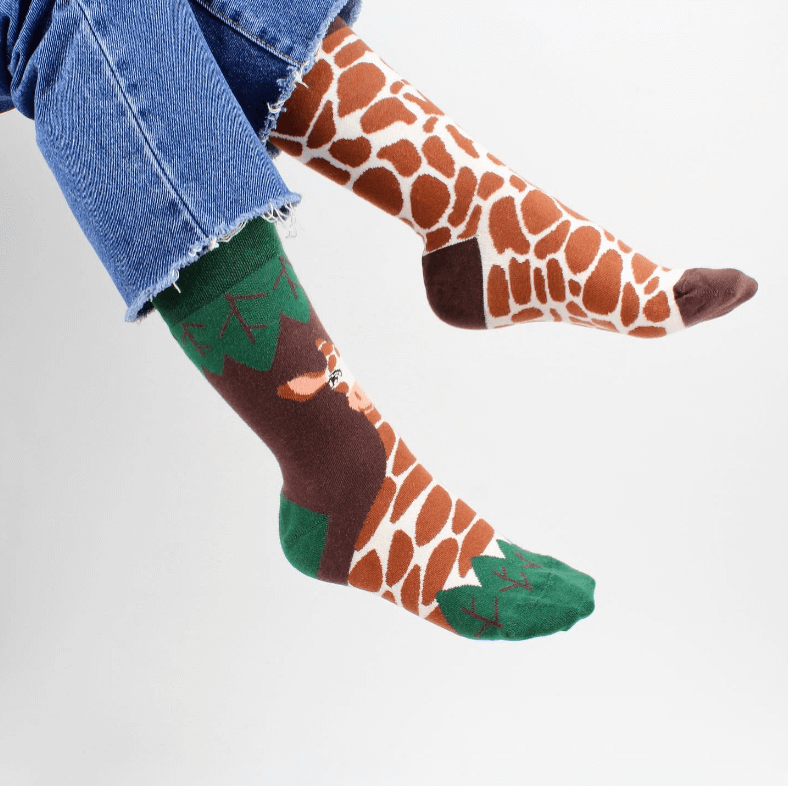 Unisex Giraffe Mismatched Socks - Sockmate