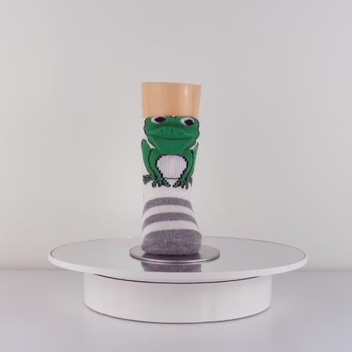 frog 3 newborn socks for newborn green color stripe sock