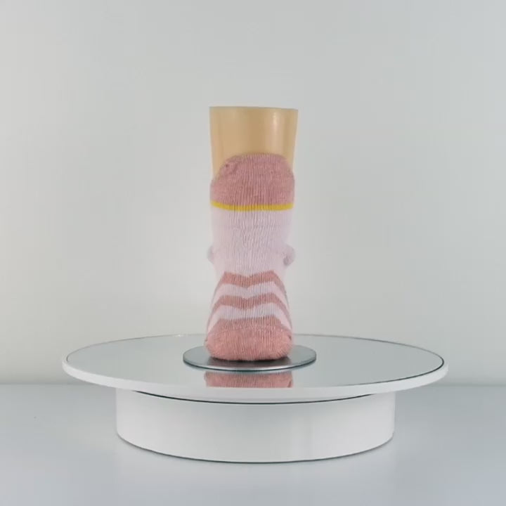 pink color 3d fish socks for newborn