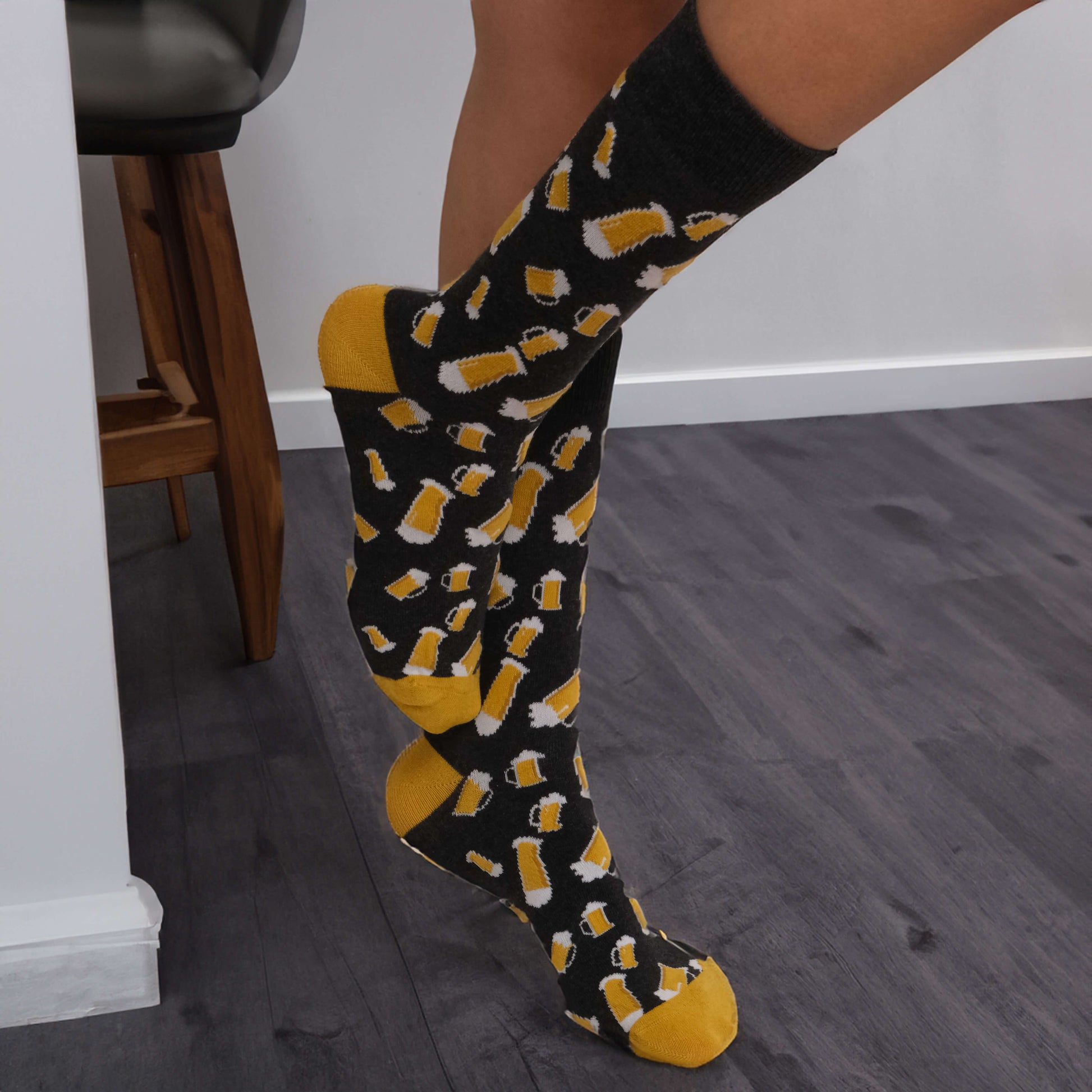 Step into a world of fun with these socks featuring a playful mix of banana, hotdog, beer, cheese, hot sauce, and avocado patterns. Your sock drawer just got a lot more interesting!&quot;