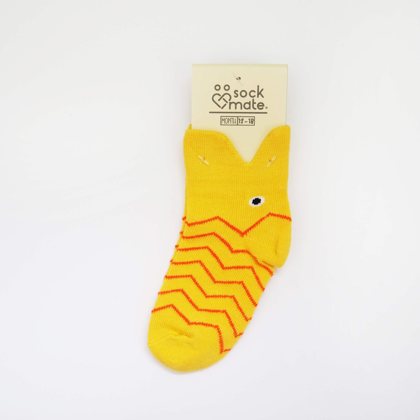  3D yellow fish baby socks, featuring adorable and lifelike fish designs for a playful and cute look.